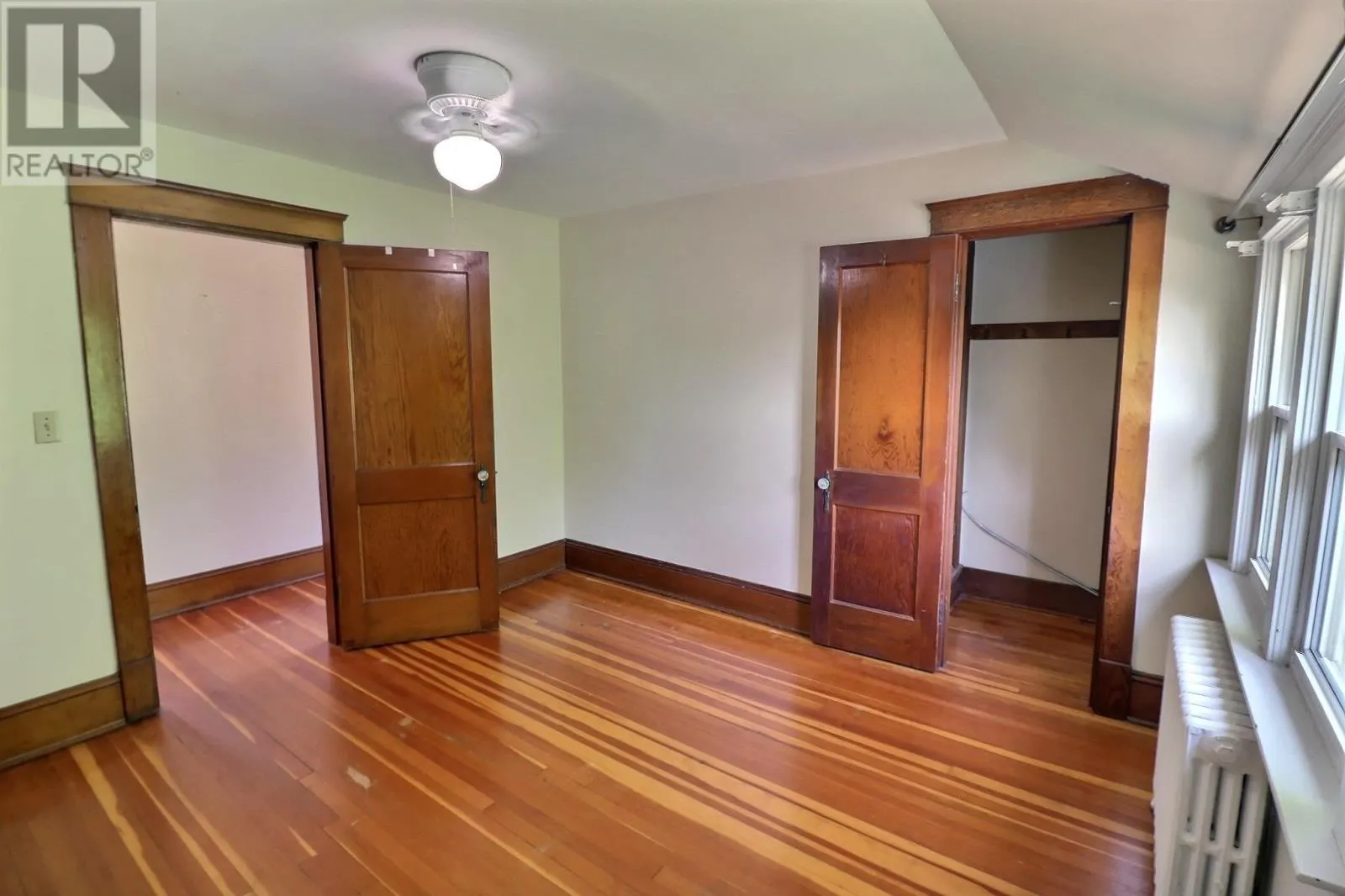 16 Hawthorne Avenue