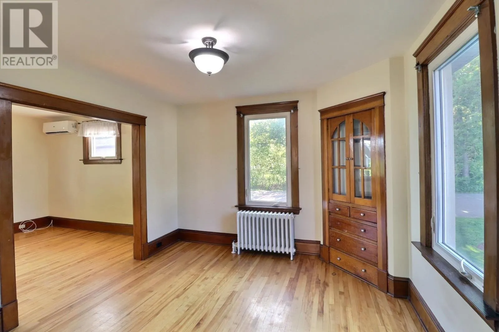 16 Hawthorne Avenue