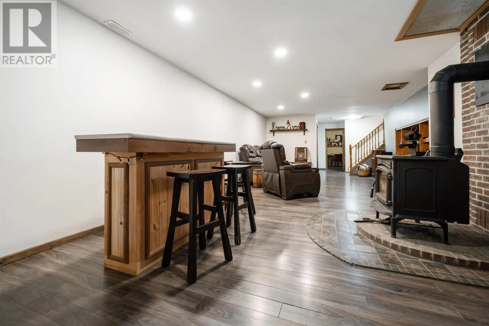 719 Lamont Road