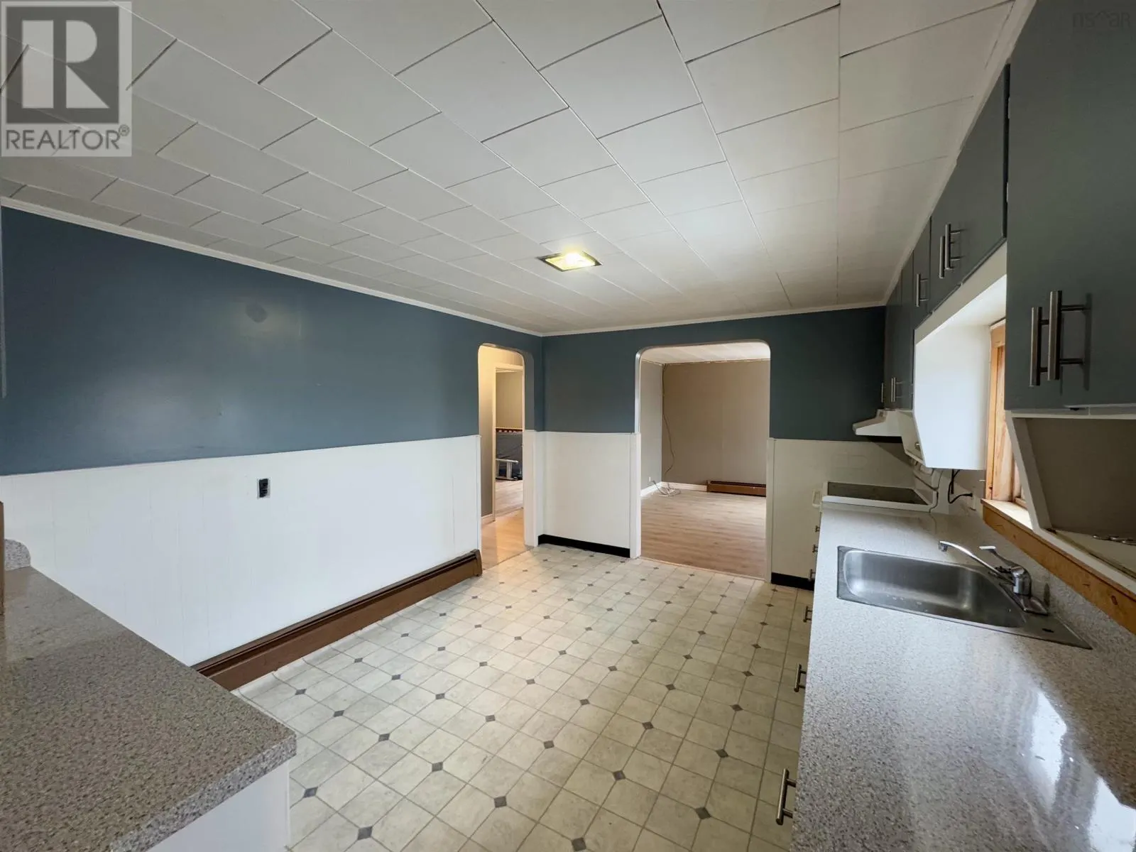 3683 Highway 206