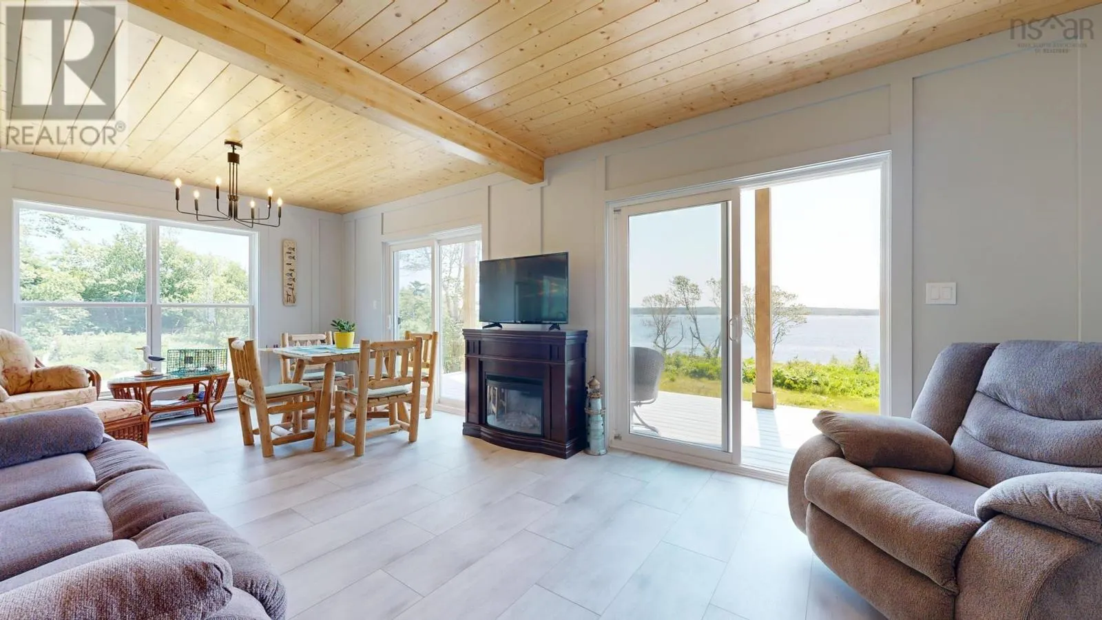 2406 Sandy Point Road
