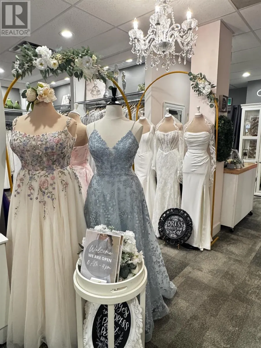 The Perfect Pear Bridal
