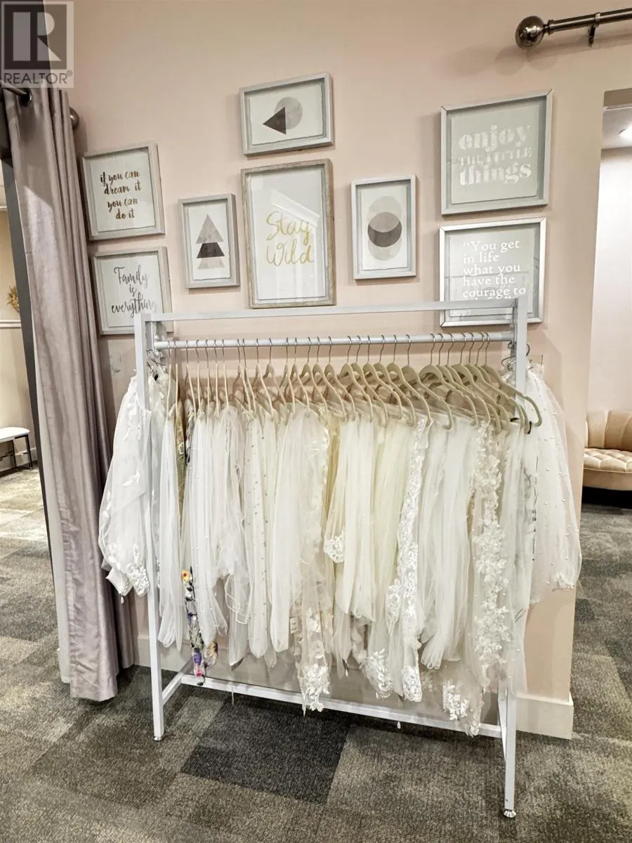 The Perfect Pear Bridal