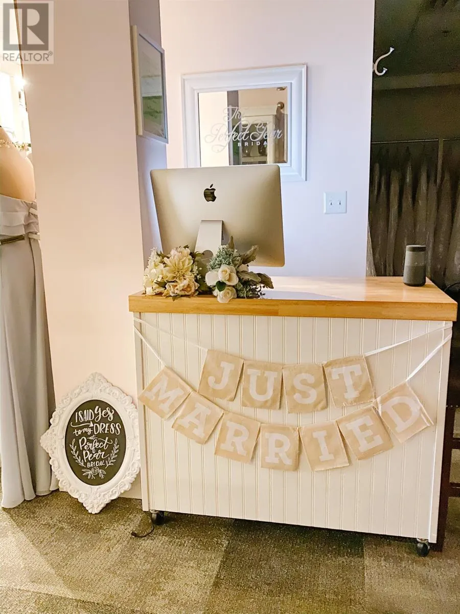 The Perfect Pear Bridal
