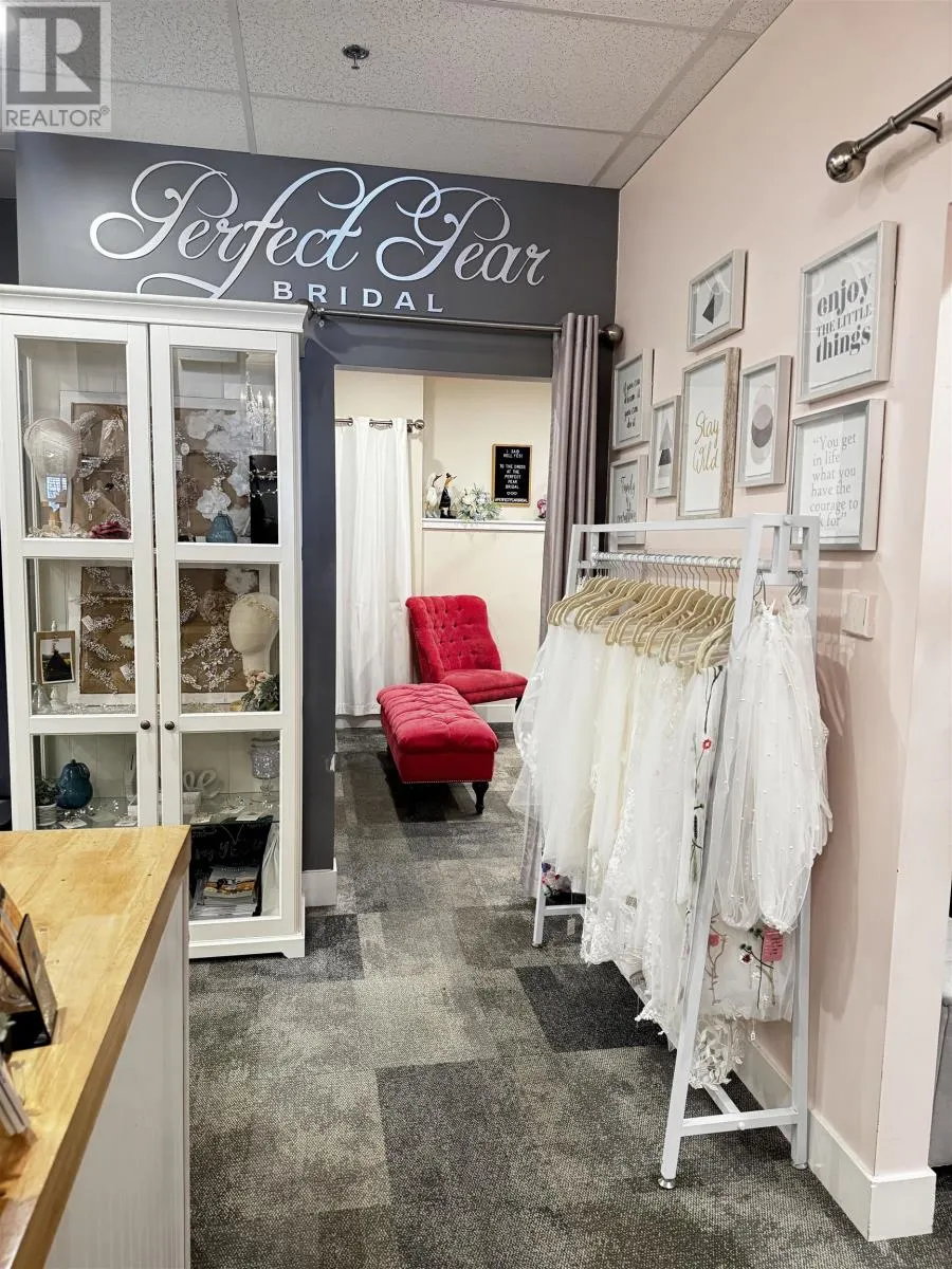 The Perfect Pear Bridal