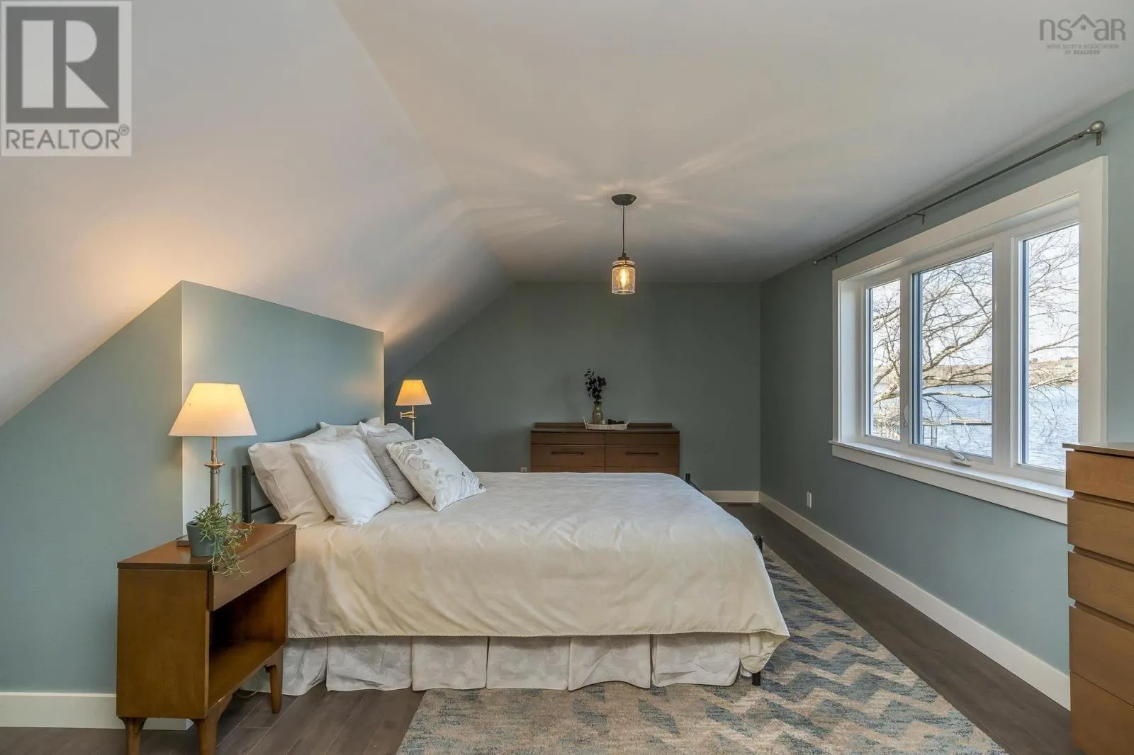395 Waverley Road