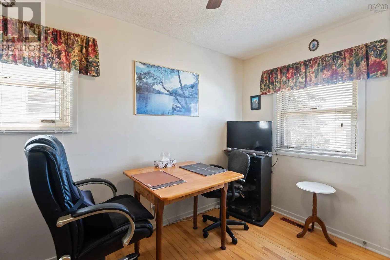 1 Hillside Drive