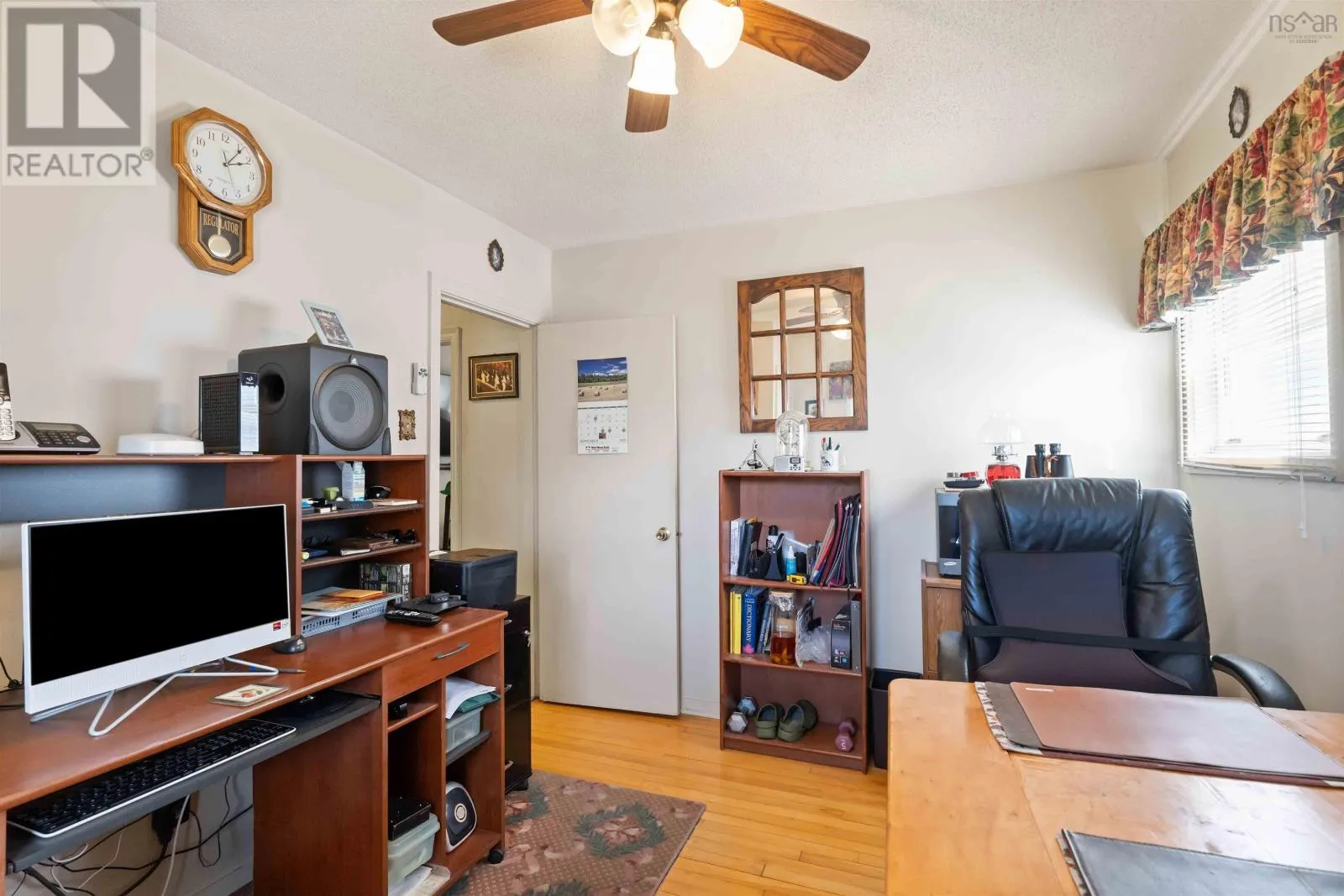 1 Hillside Drive