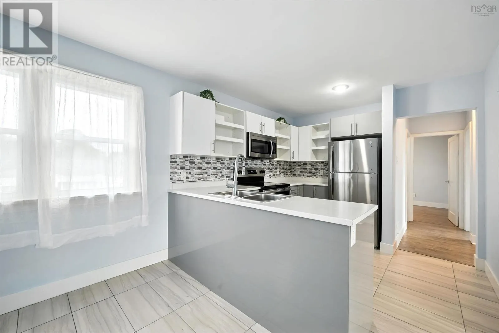81 Adelaide Avenue