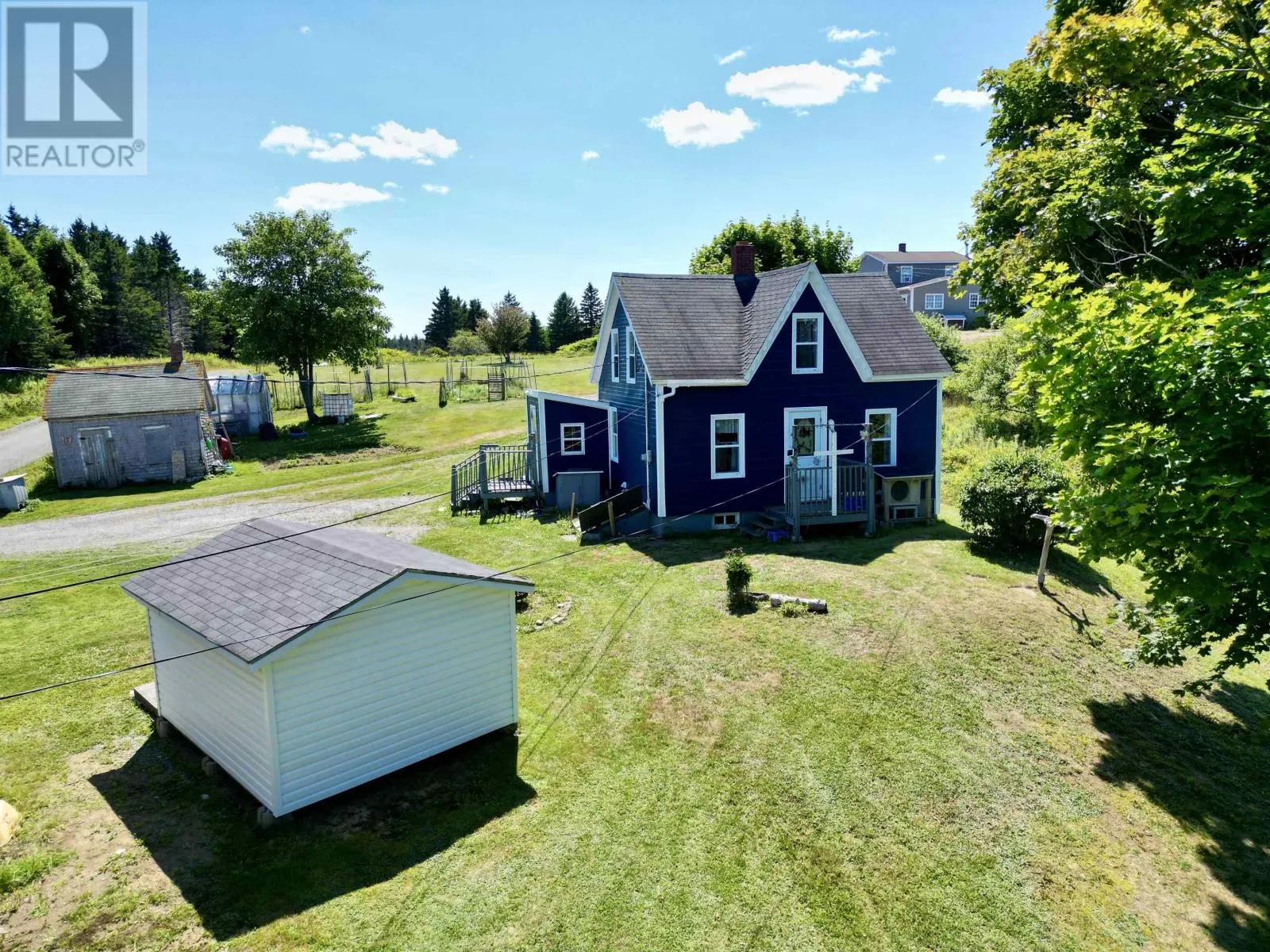 10 Pettipas Rd.