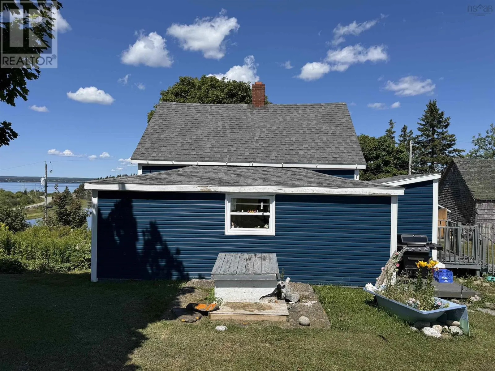 10 Pettipas Rd.