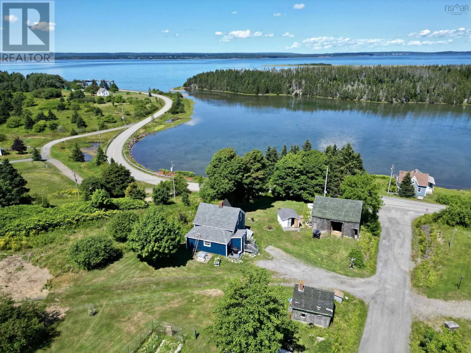 10 Pettipas Rd.