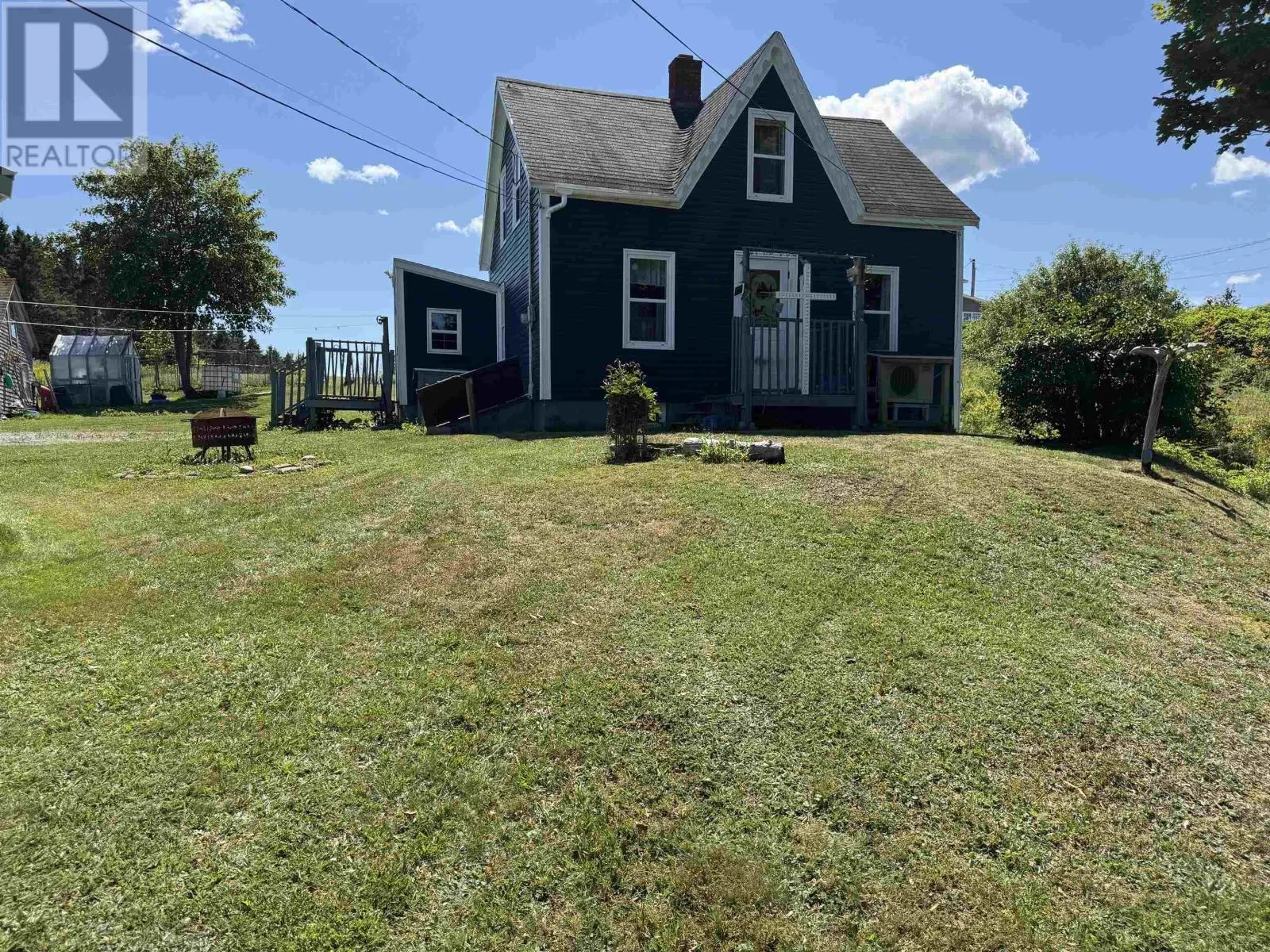 10 Pettipas Rd.