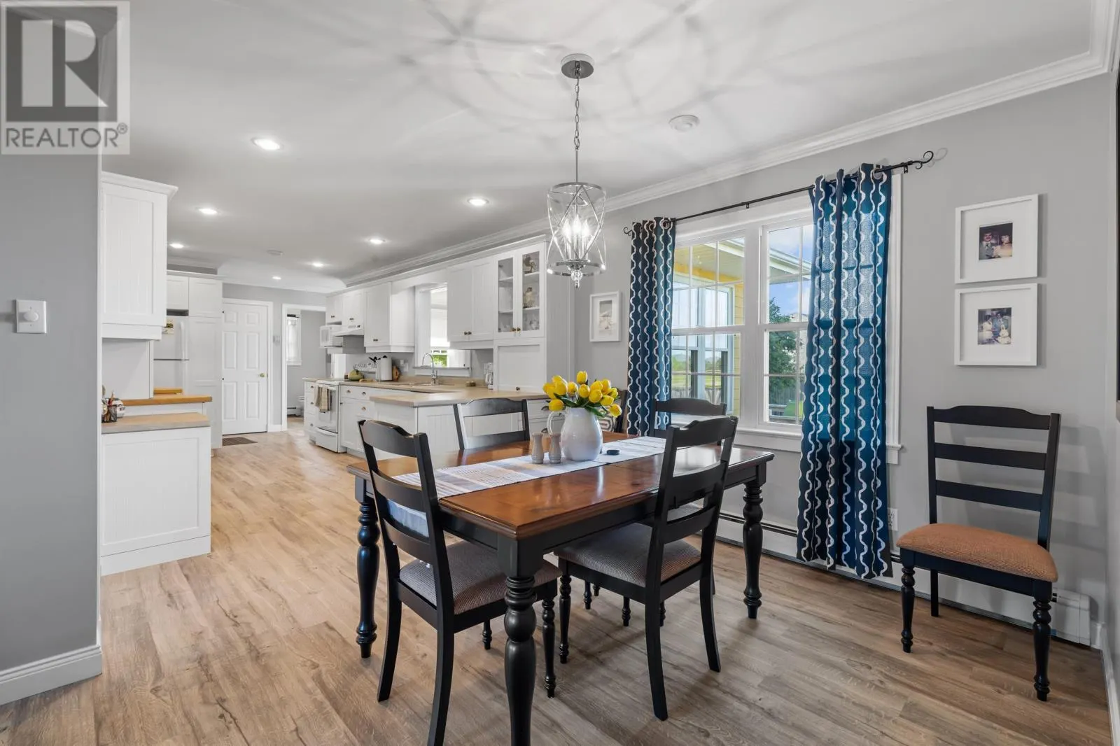 1385 Linkletter Road