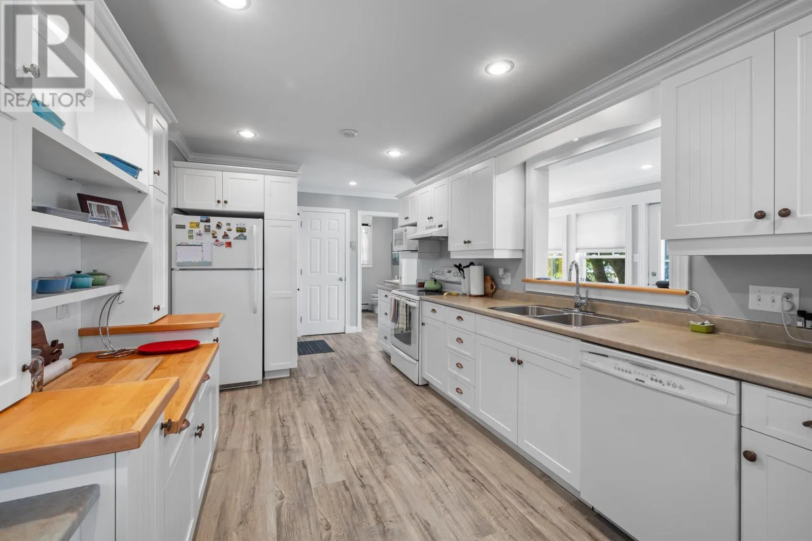 1385 Linkletter Road
