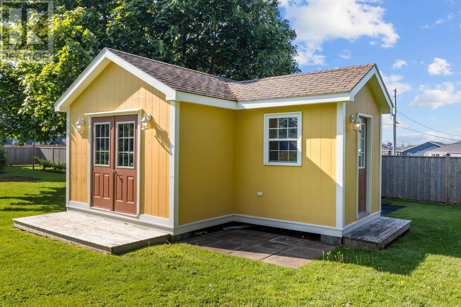 1385 Linkletter Road