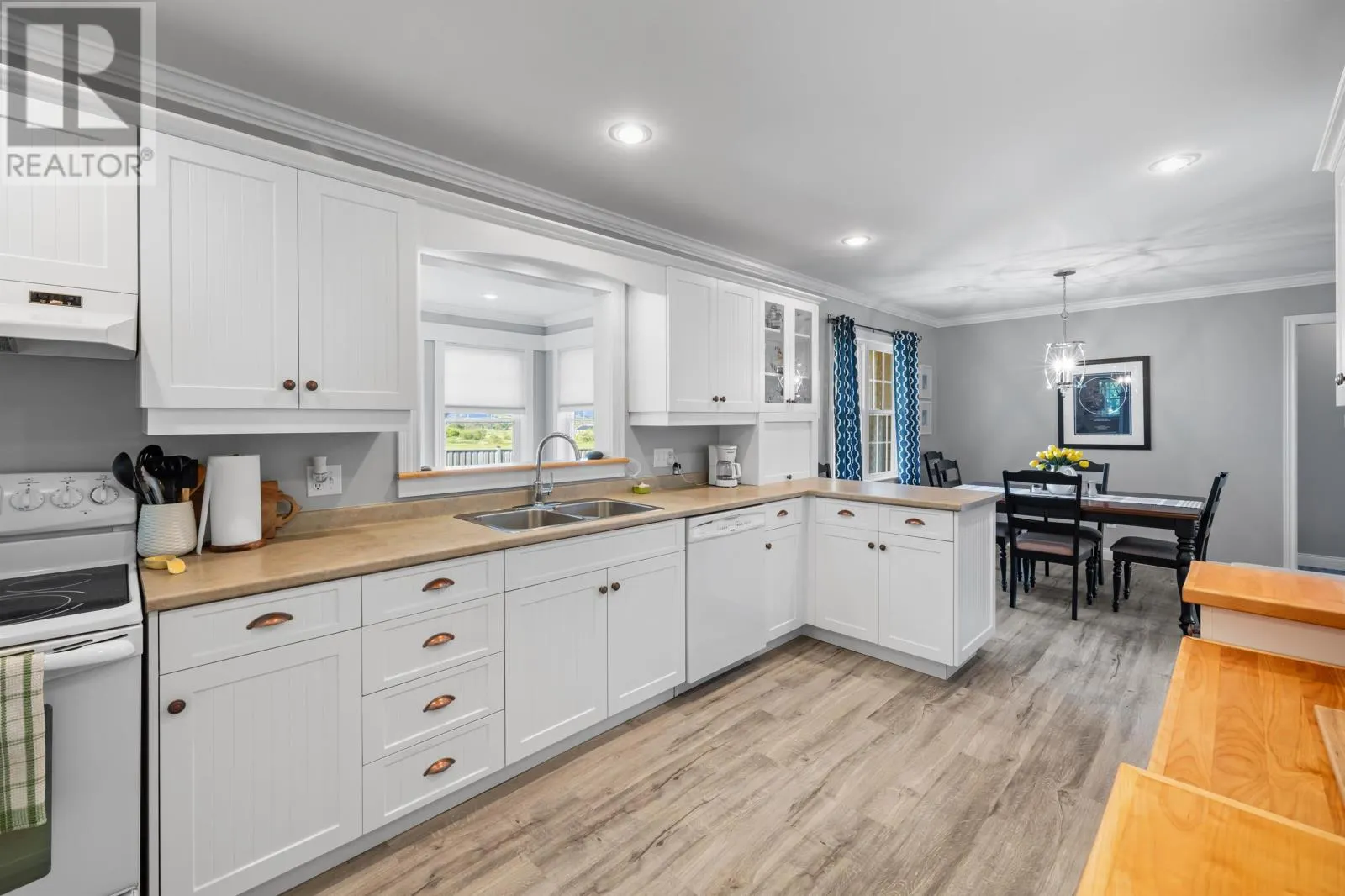 1385 Linkletter Road