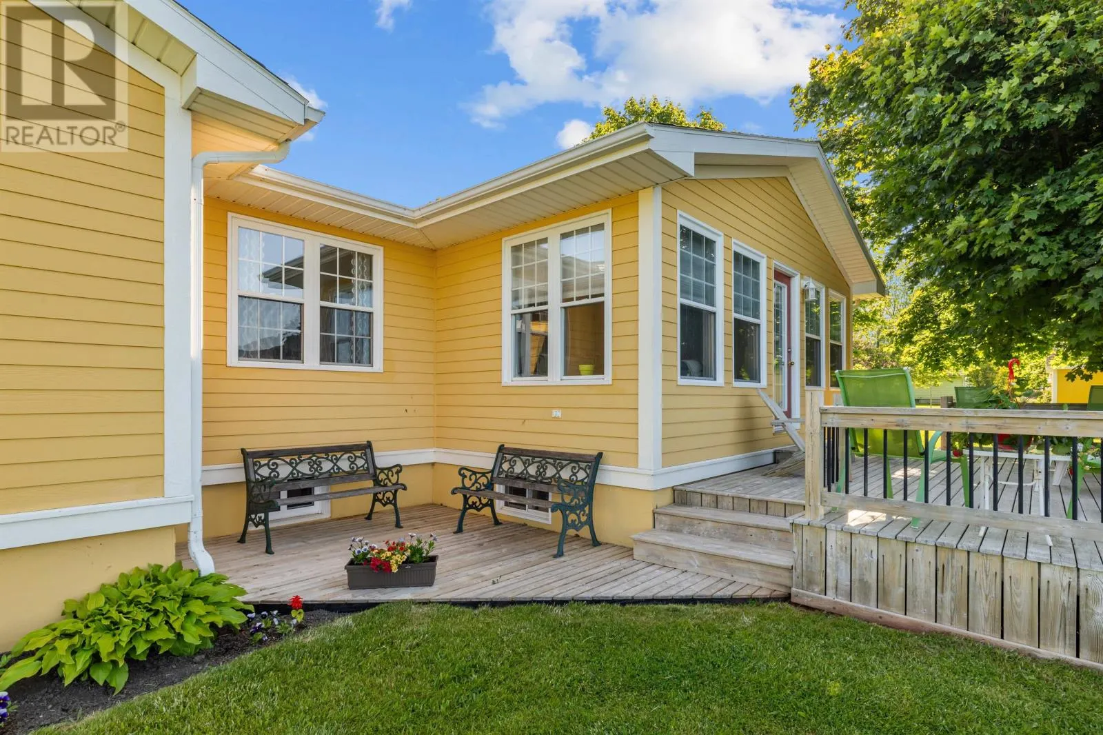 1385 Linkletter Road