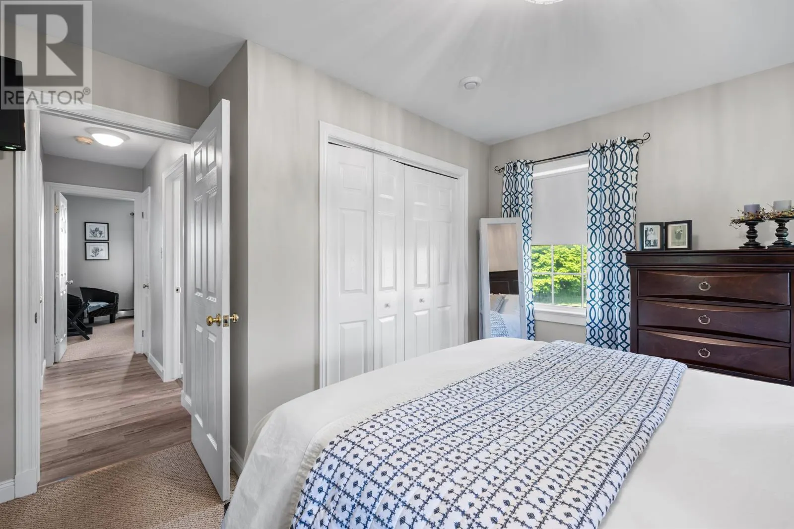 1385 Linkletter Road