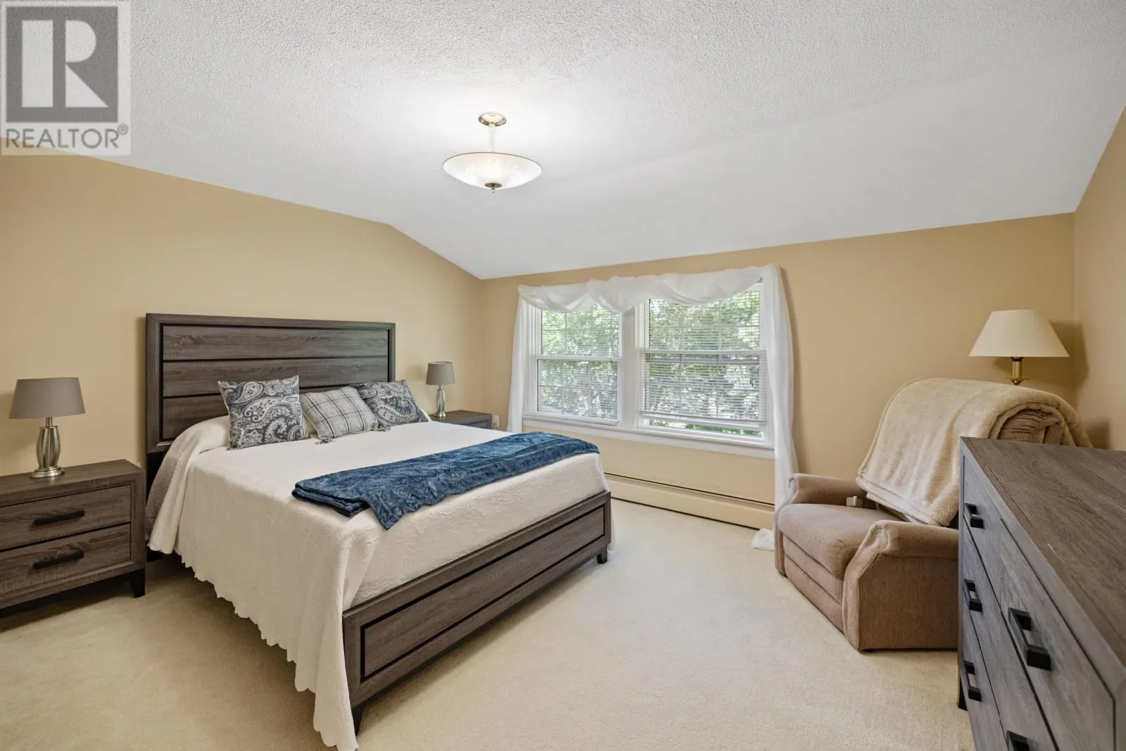 53 Maple Avenue