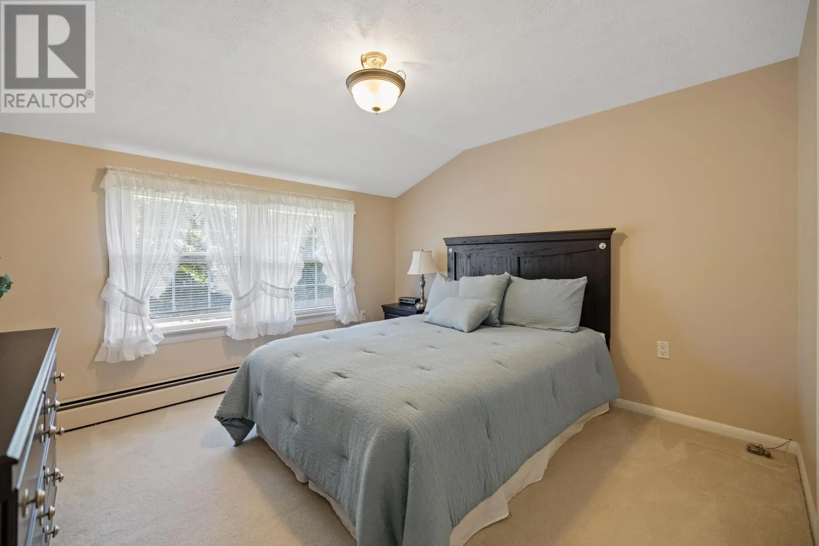 53 Maple Avenue