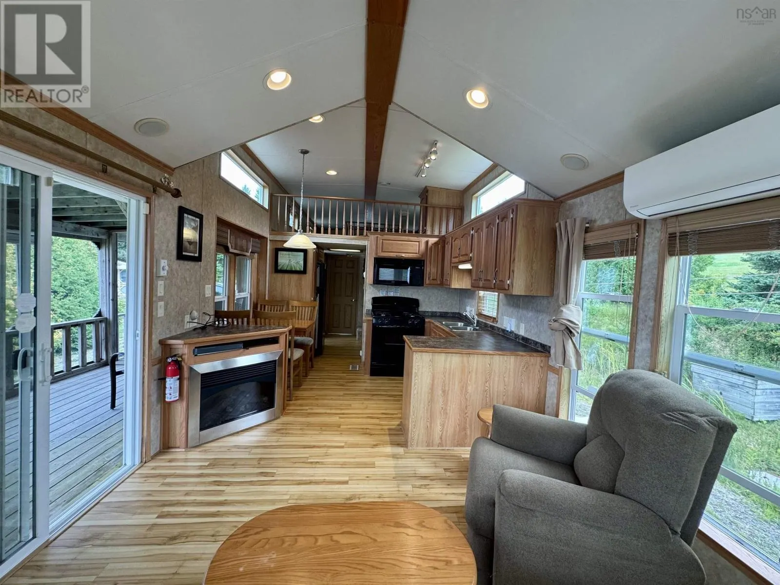 75 Lakeshore Dr.
