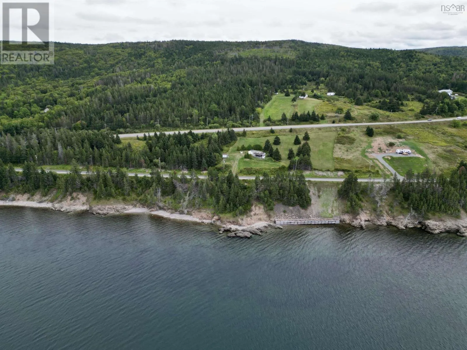 75 Lakeshore Dr.