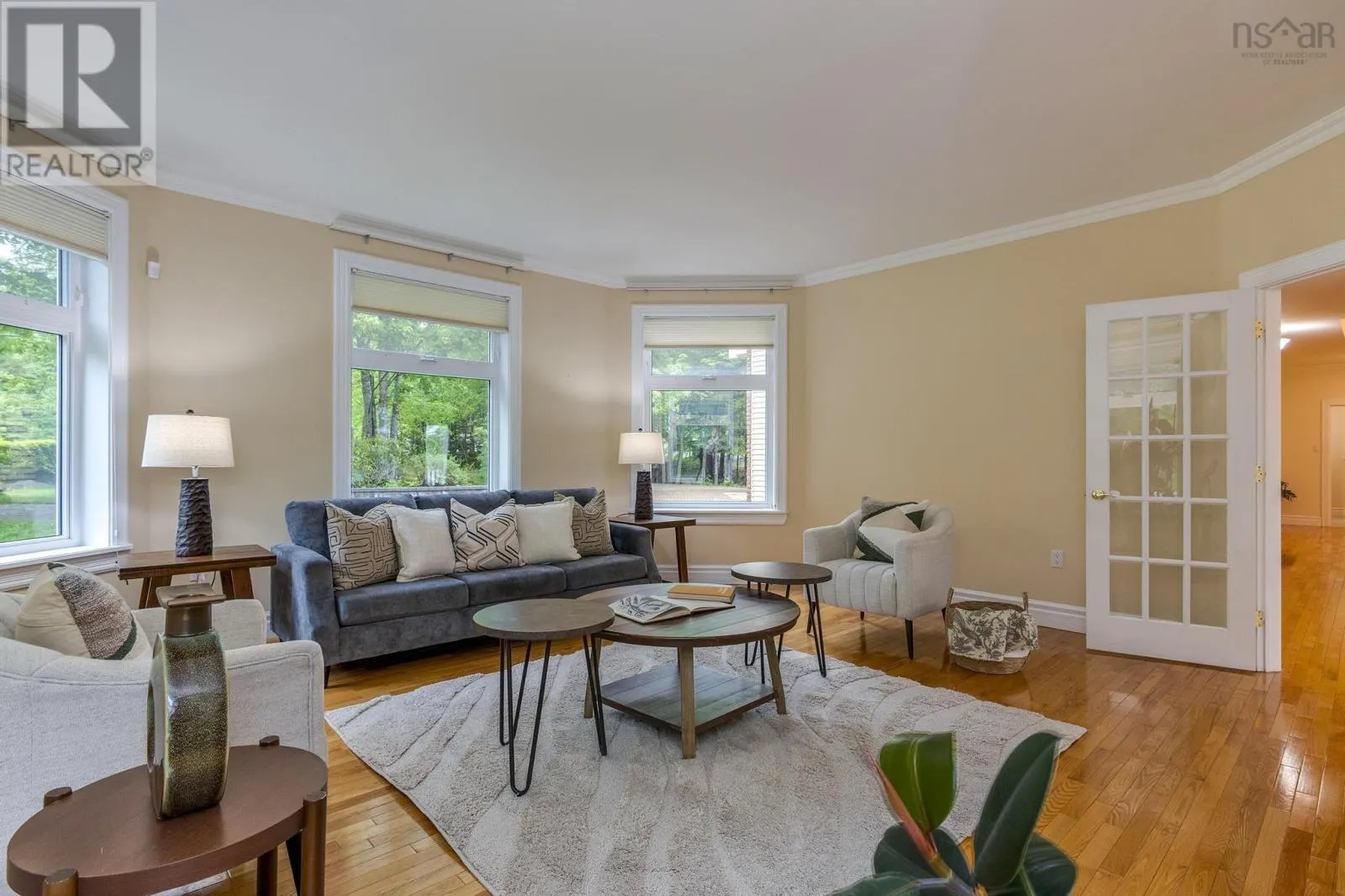 21 Long Lake Drive