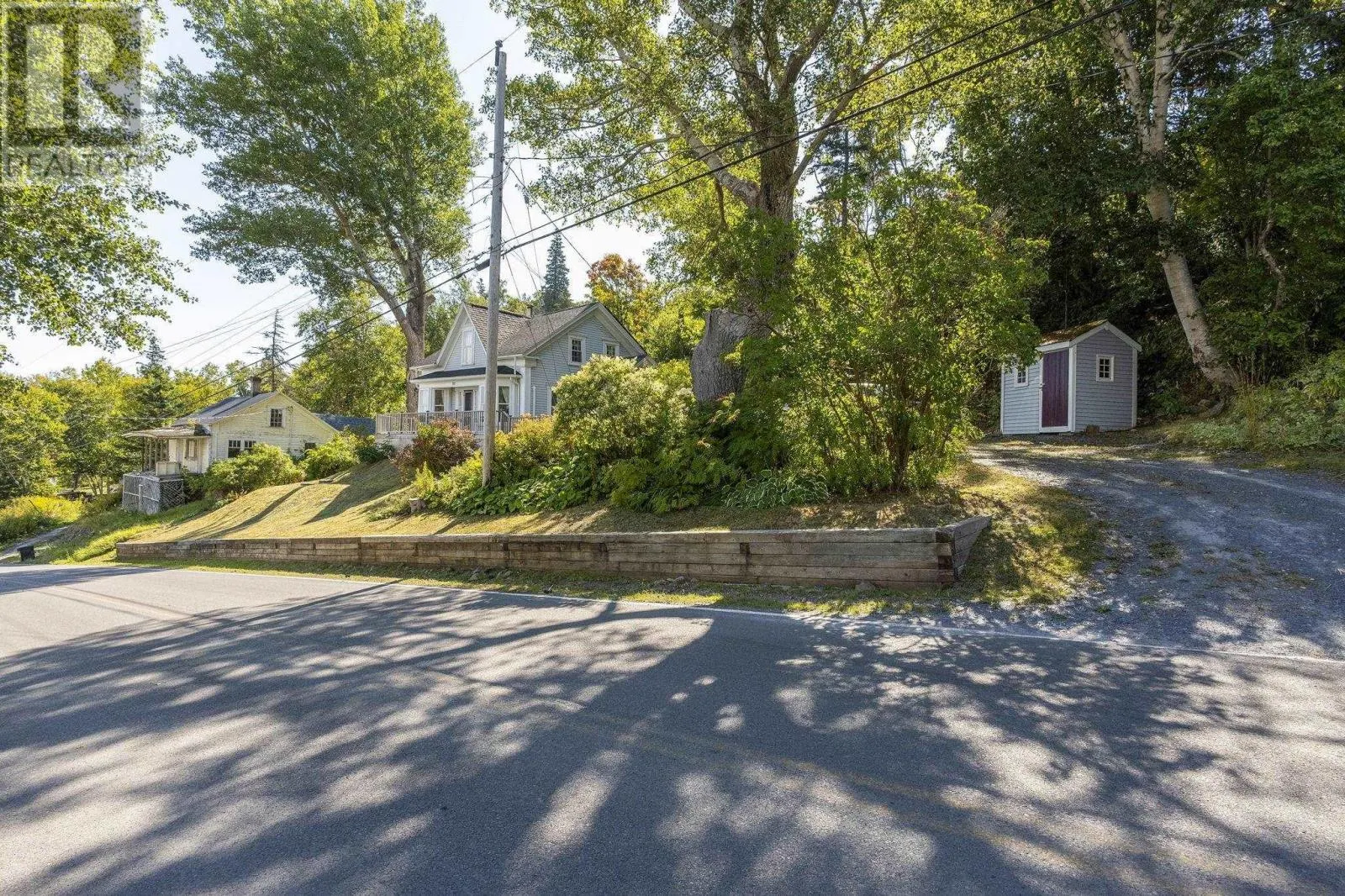 3252 Long Point Road