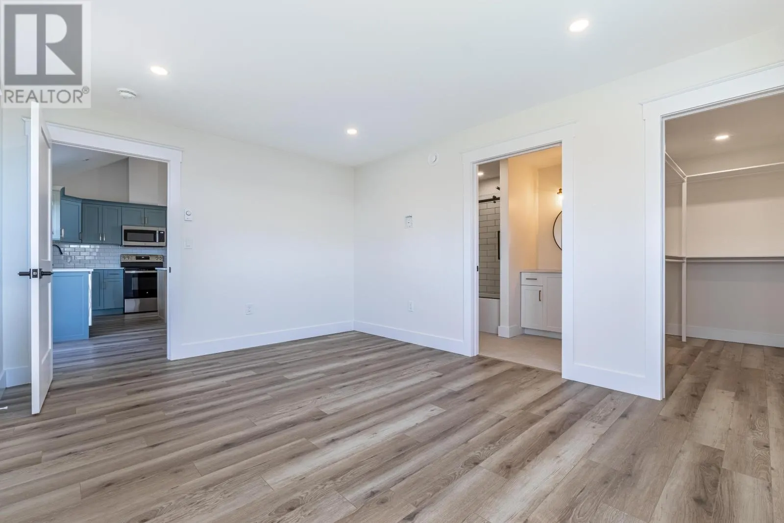 27 CONNOR Drive