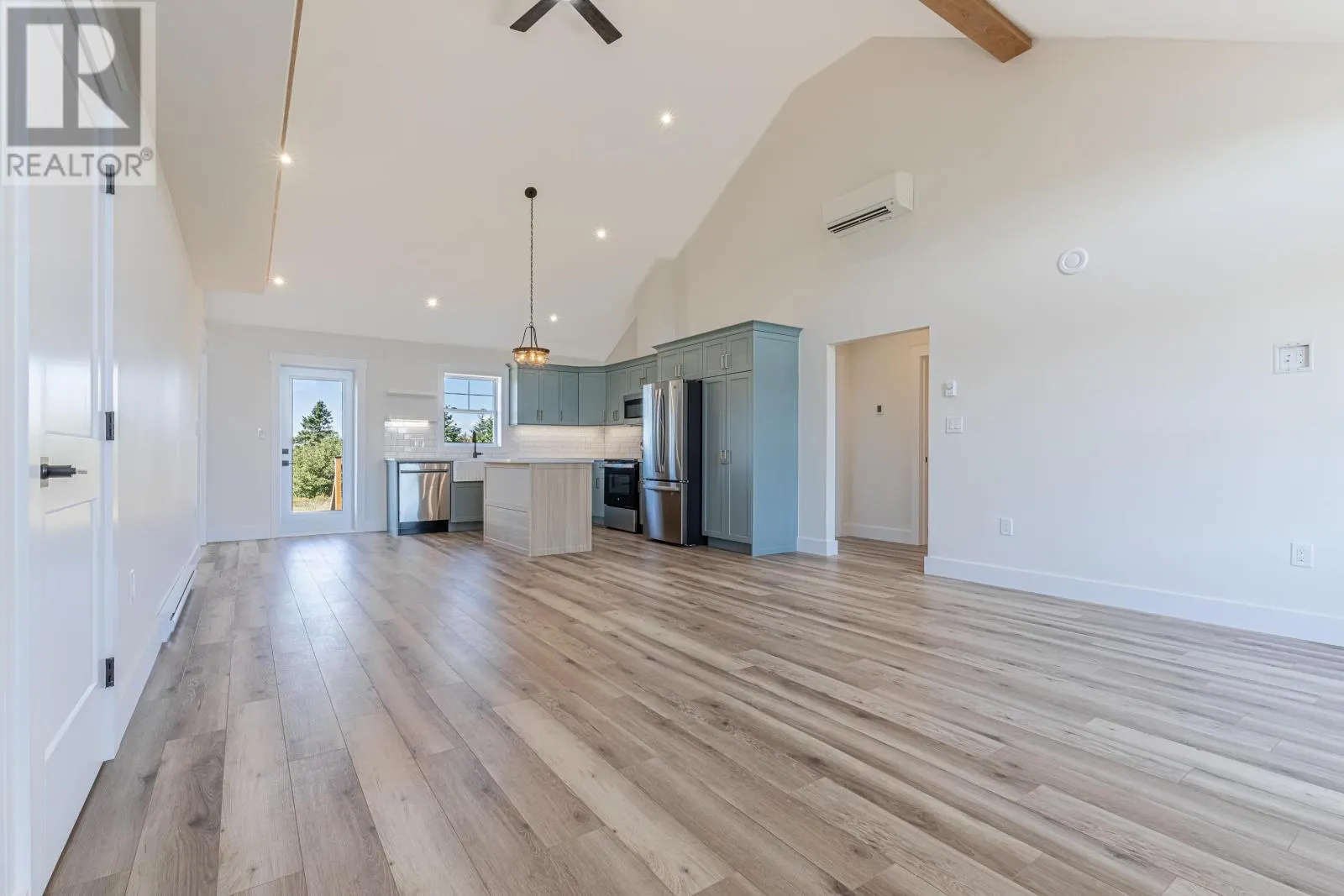 27 CONNOR Drive