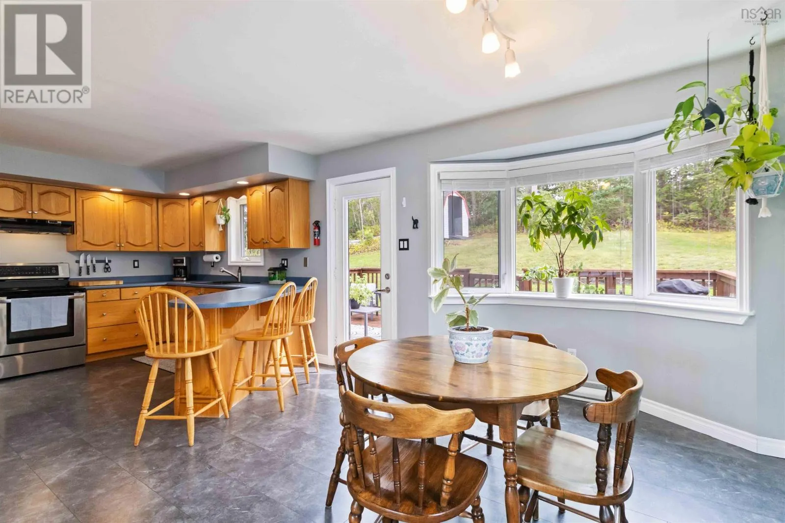 6 Braemont Court