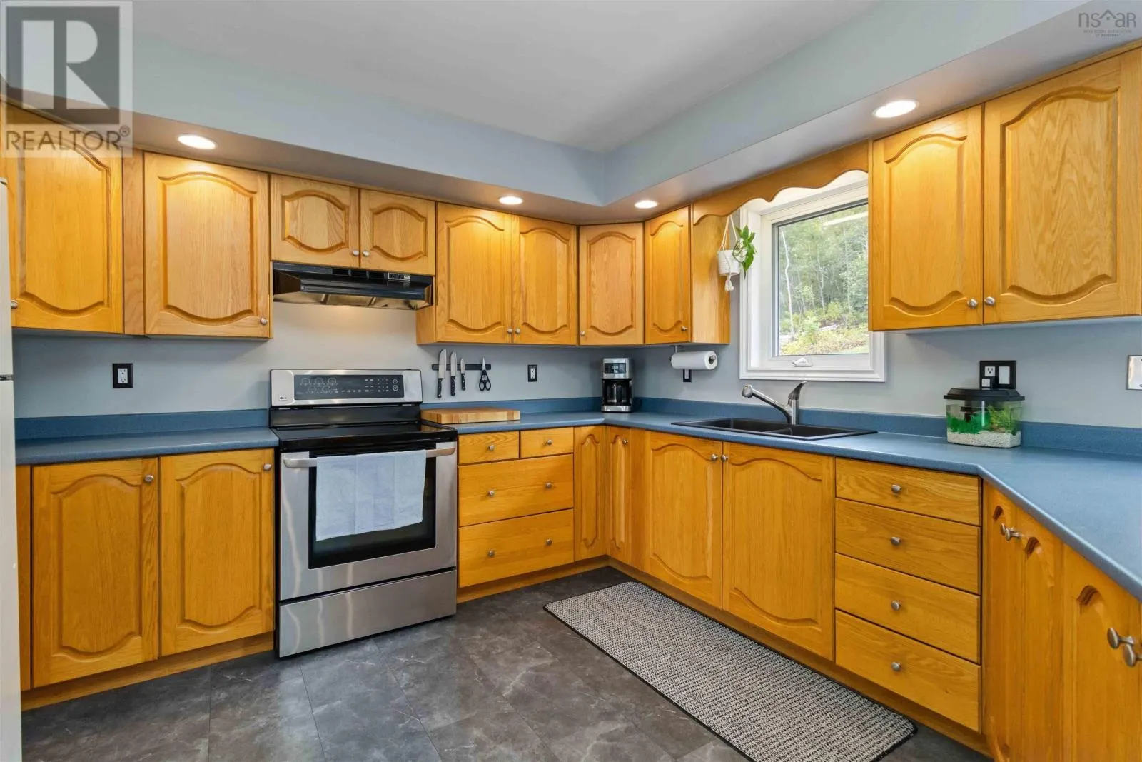 6 Braemont Court