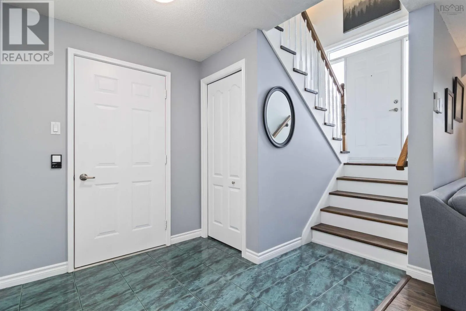 6 Braemont Court