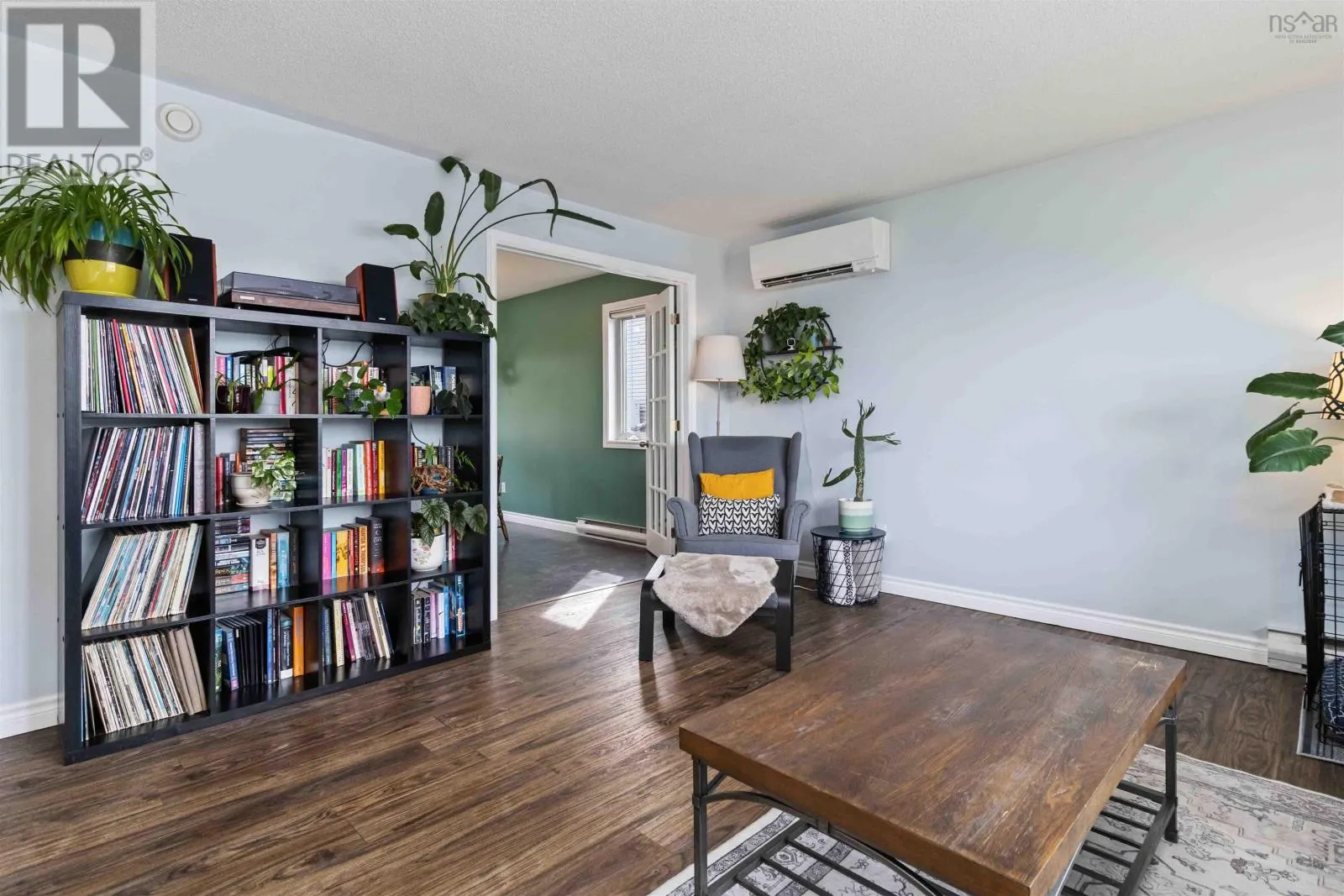 6 Braemont Court