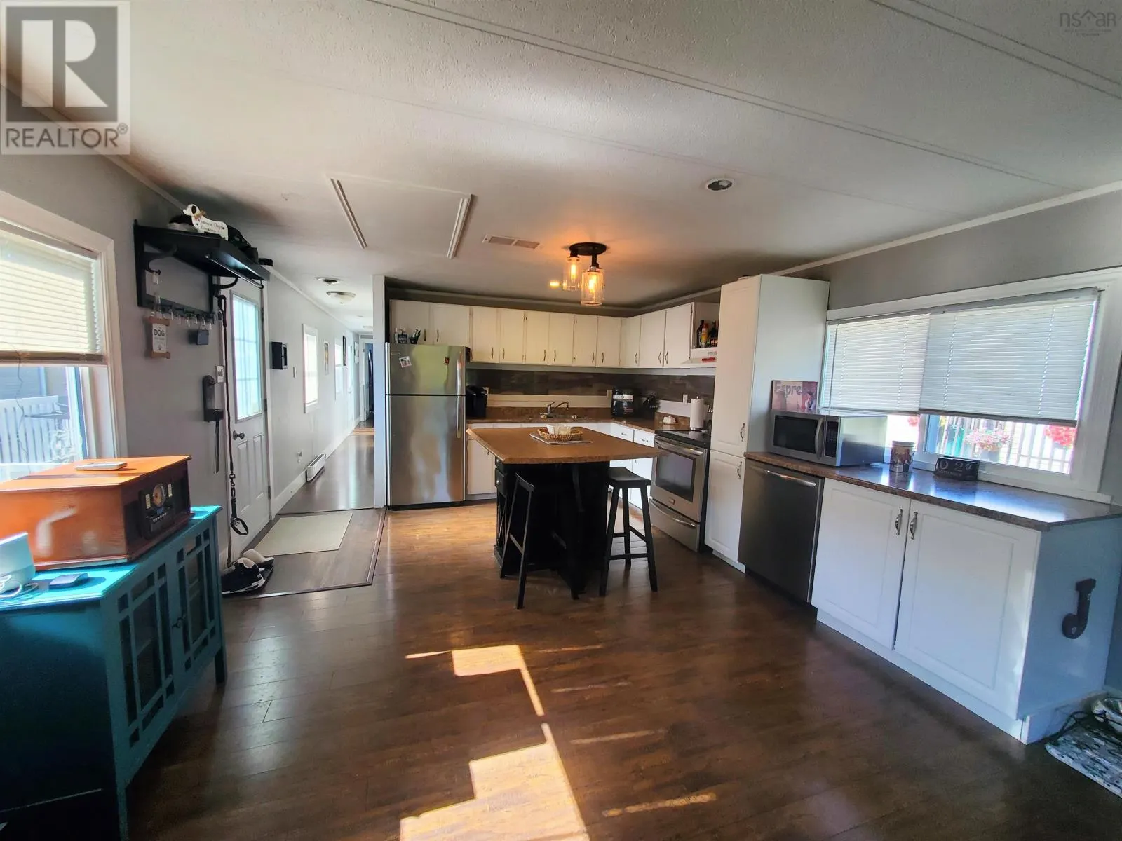 140 Duck Pond Drive