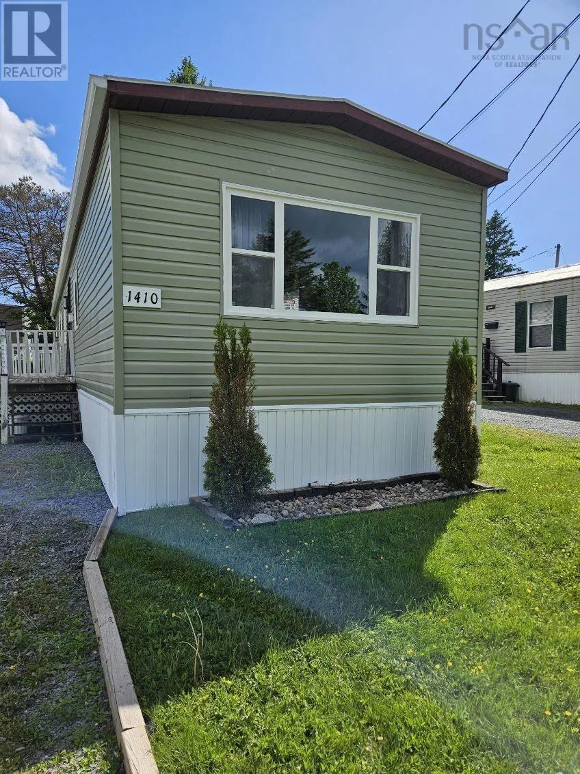 140 Duck Pond Drive