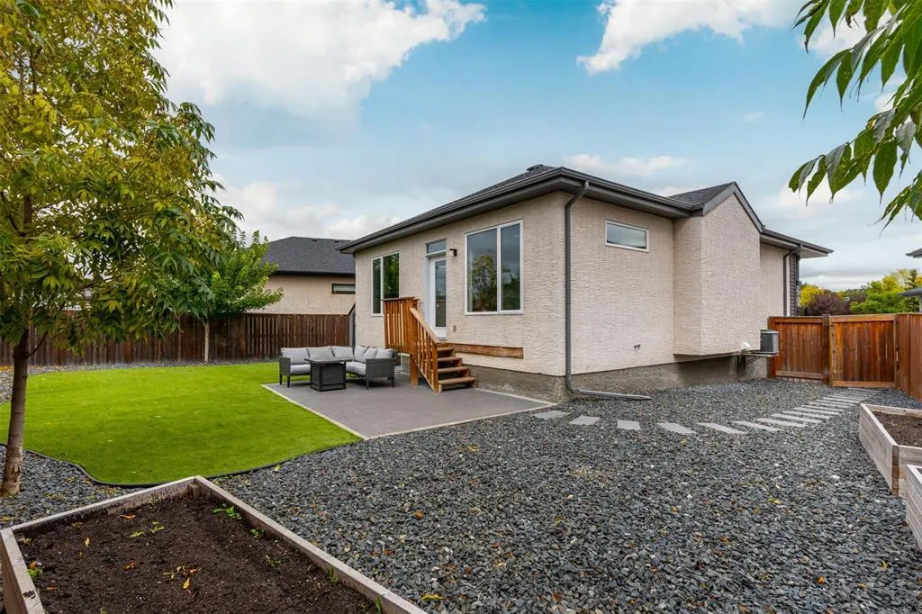 1018 John Bruce Road E