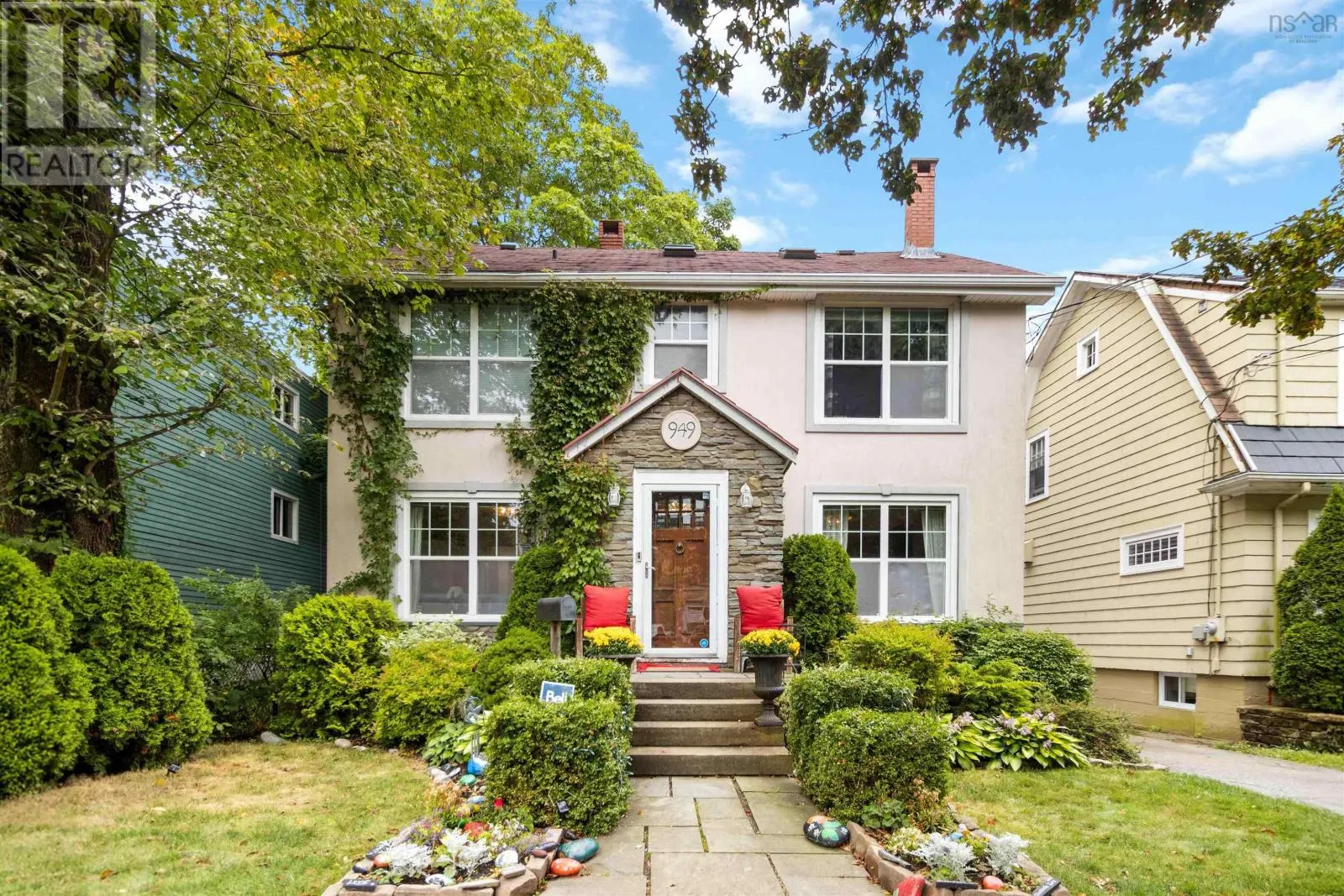 949 McLean Street