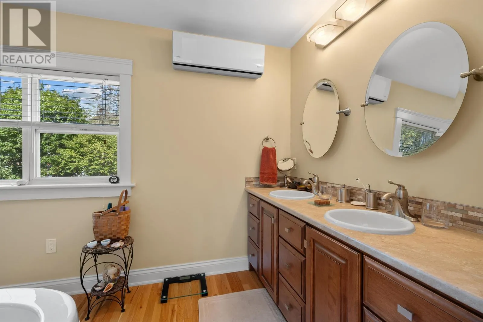 109 Carriage Lane