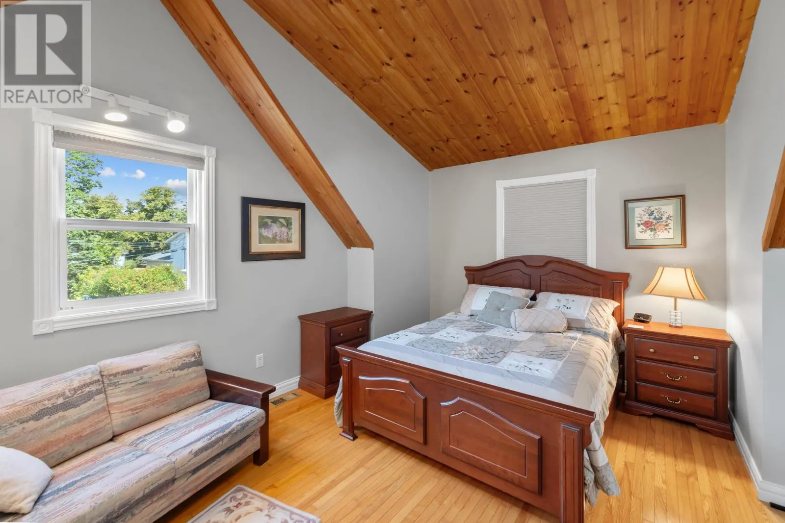 109 Carriage Lane