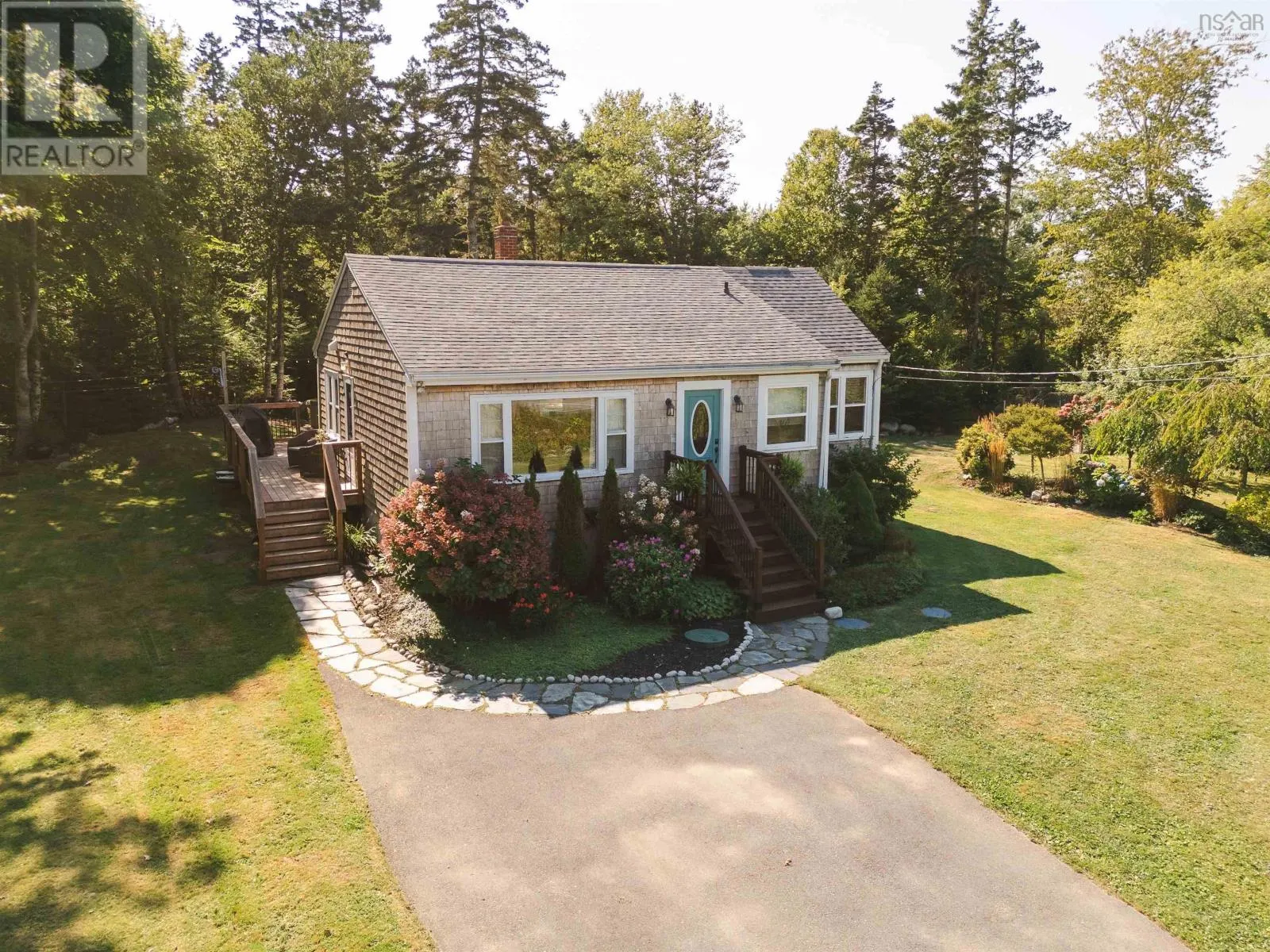 11504 Peggys Cove Road