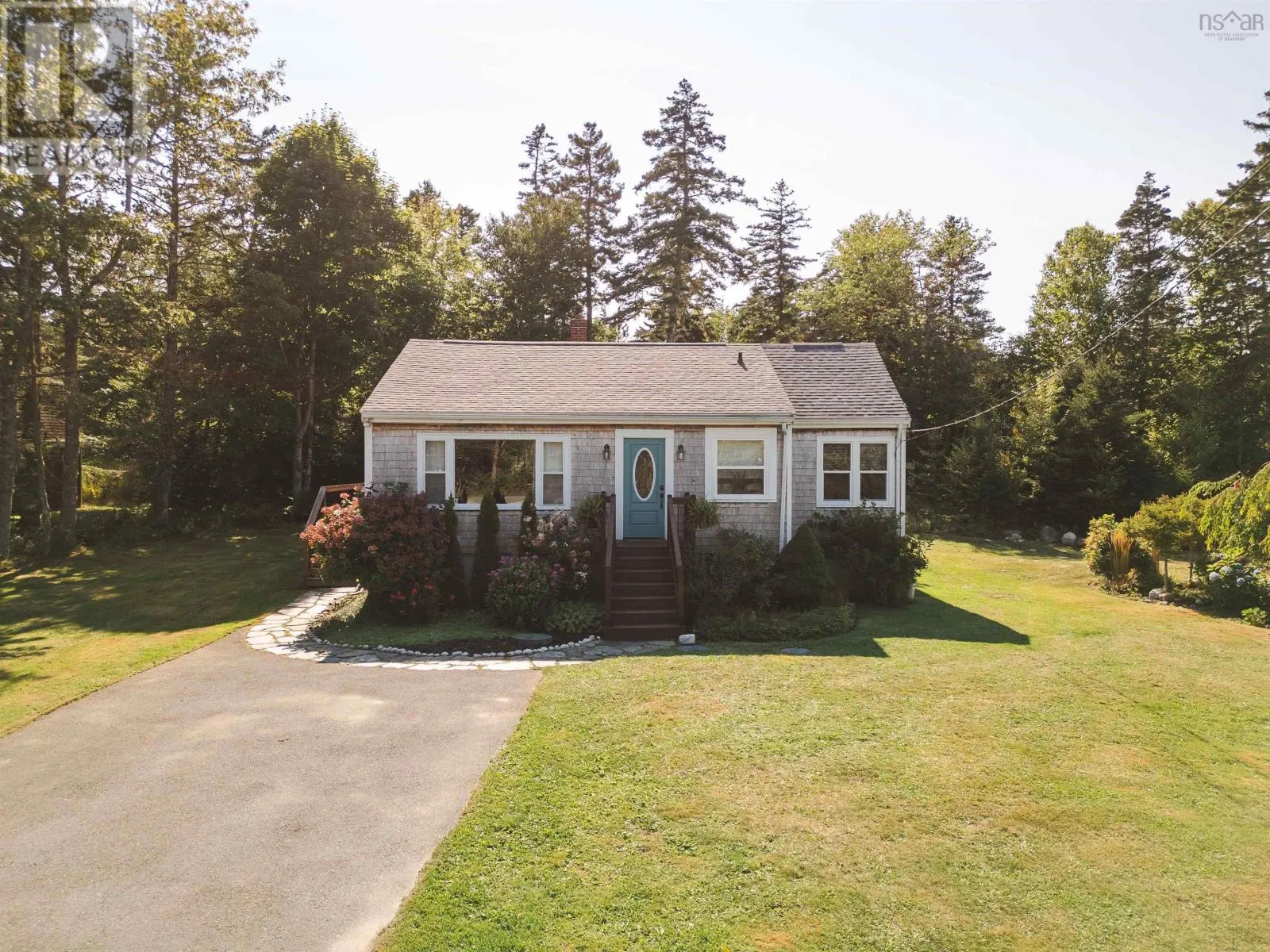 11504 Peggys Cove Road