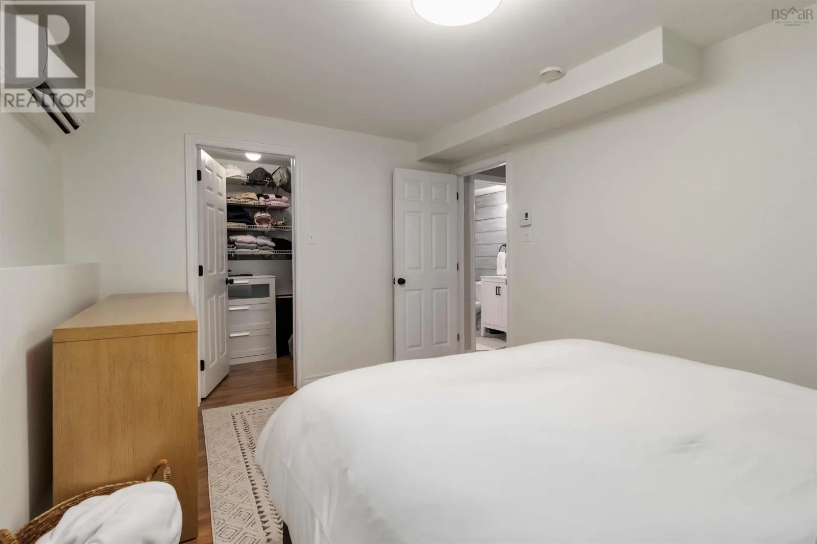 142 Serop Crescent