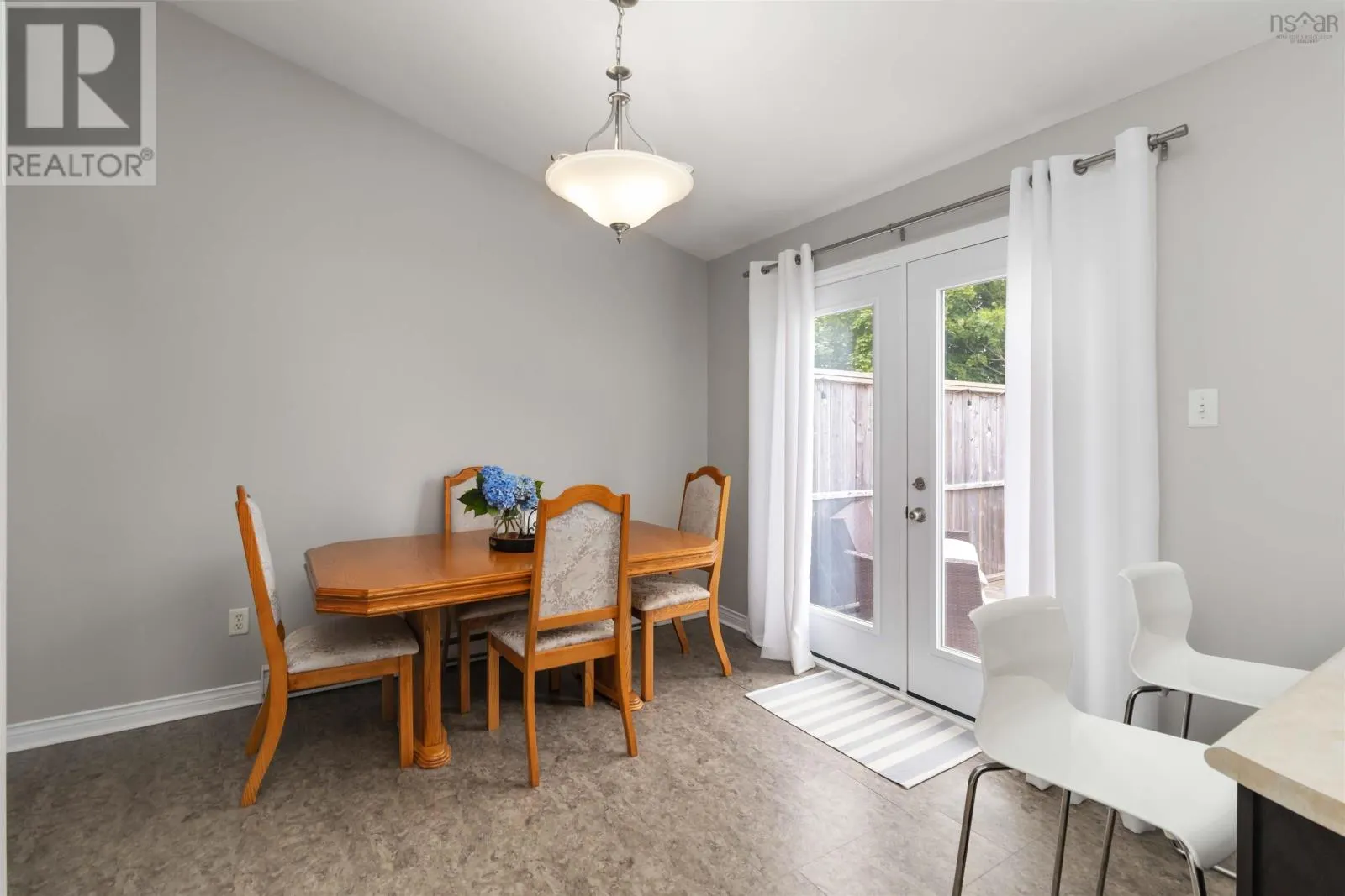 142 Serop Crescent