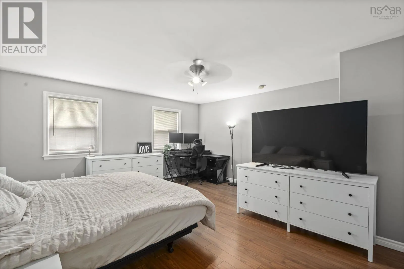 5 Pleasant Street