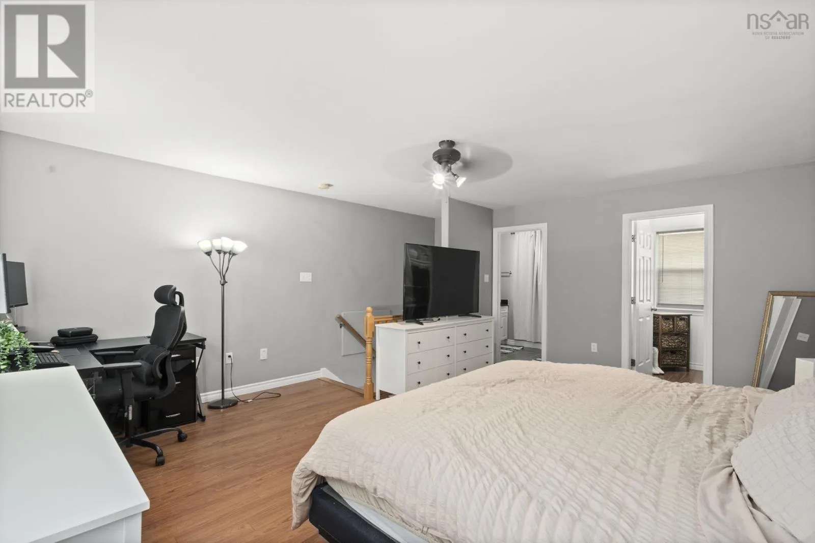 5 Pleasant Street