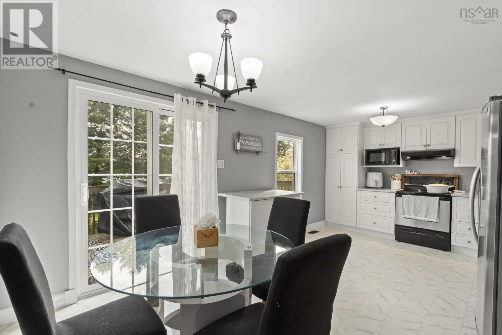 5 Pleasant Street