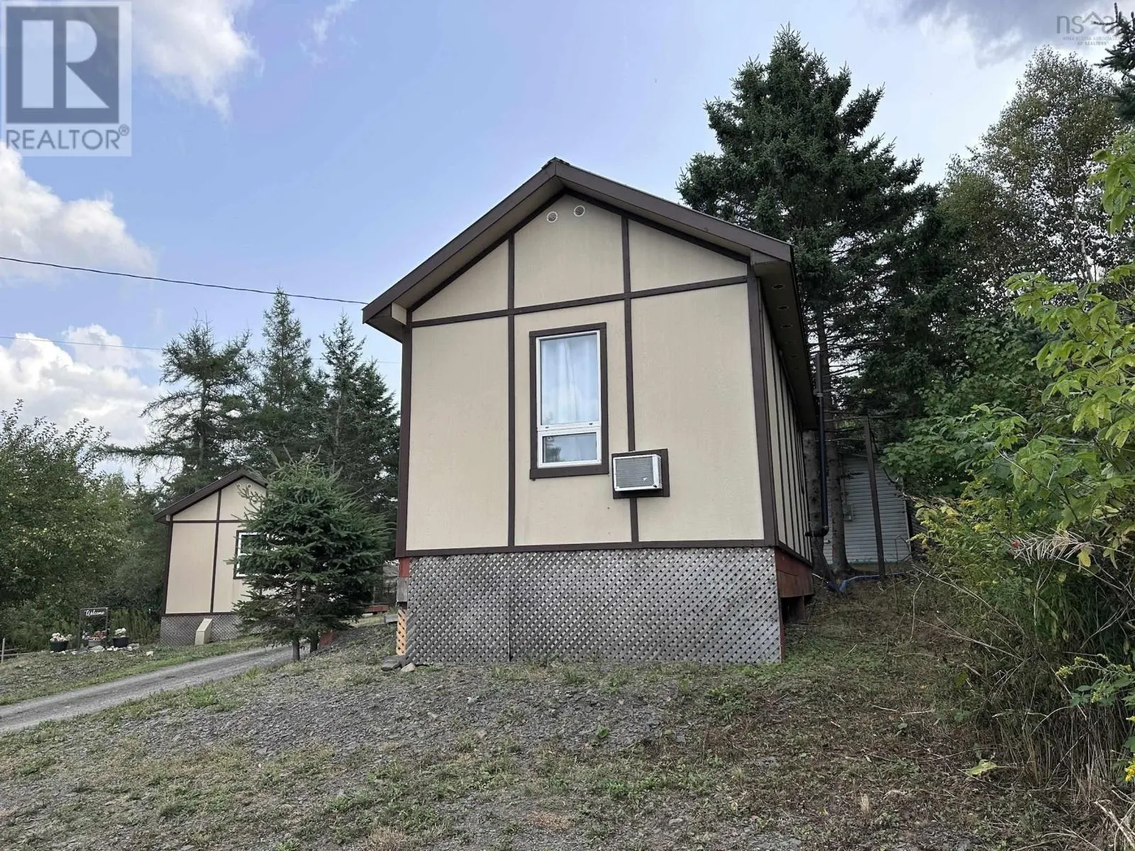 2844 Highway 215