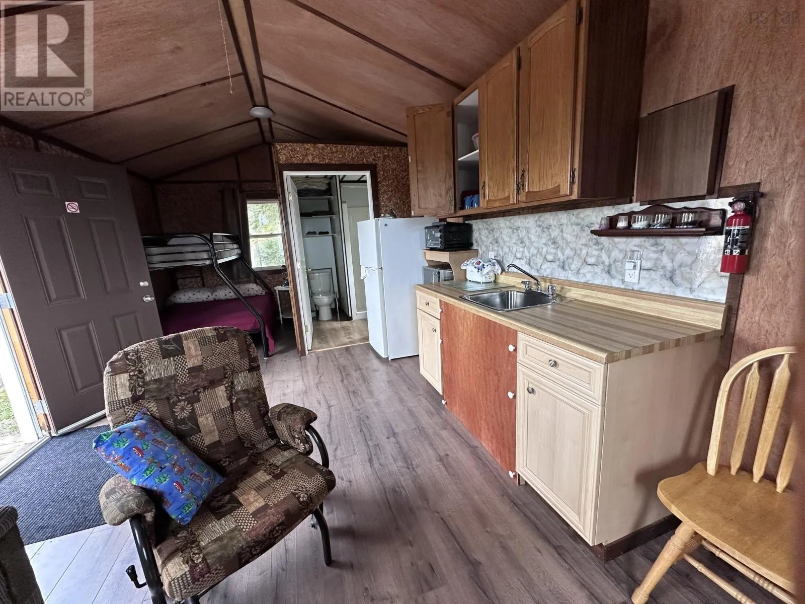 2844 Highway 215